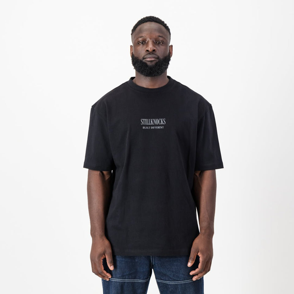 Stillknocks Graphic Boxy Crew Tee Old-Black